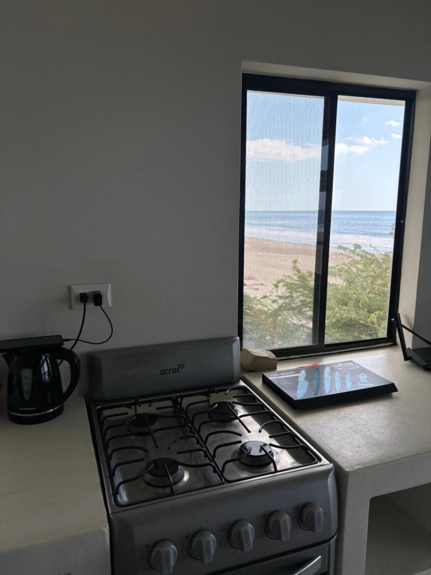 Stella Mar Oceanfront Hotel Popoyo Quarto foto